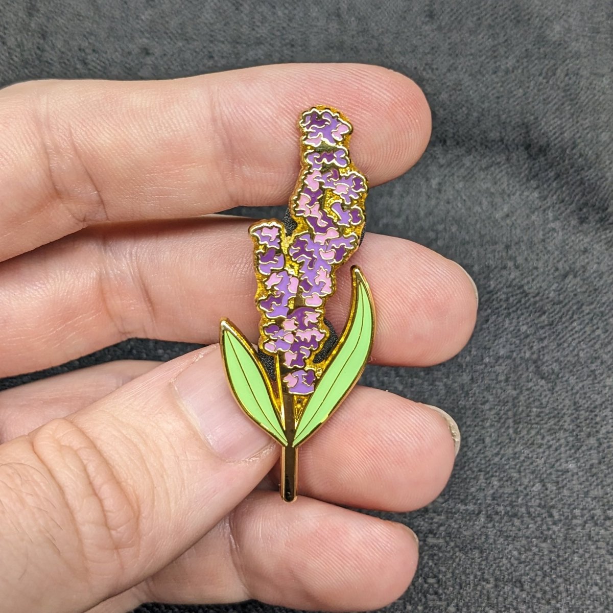 Lavender Sprig Enamel Pin (B Grade)