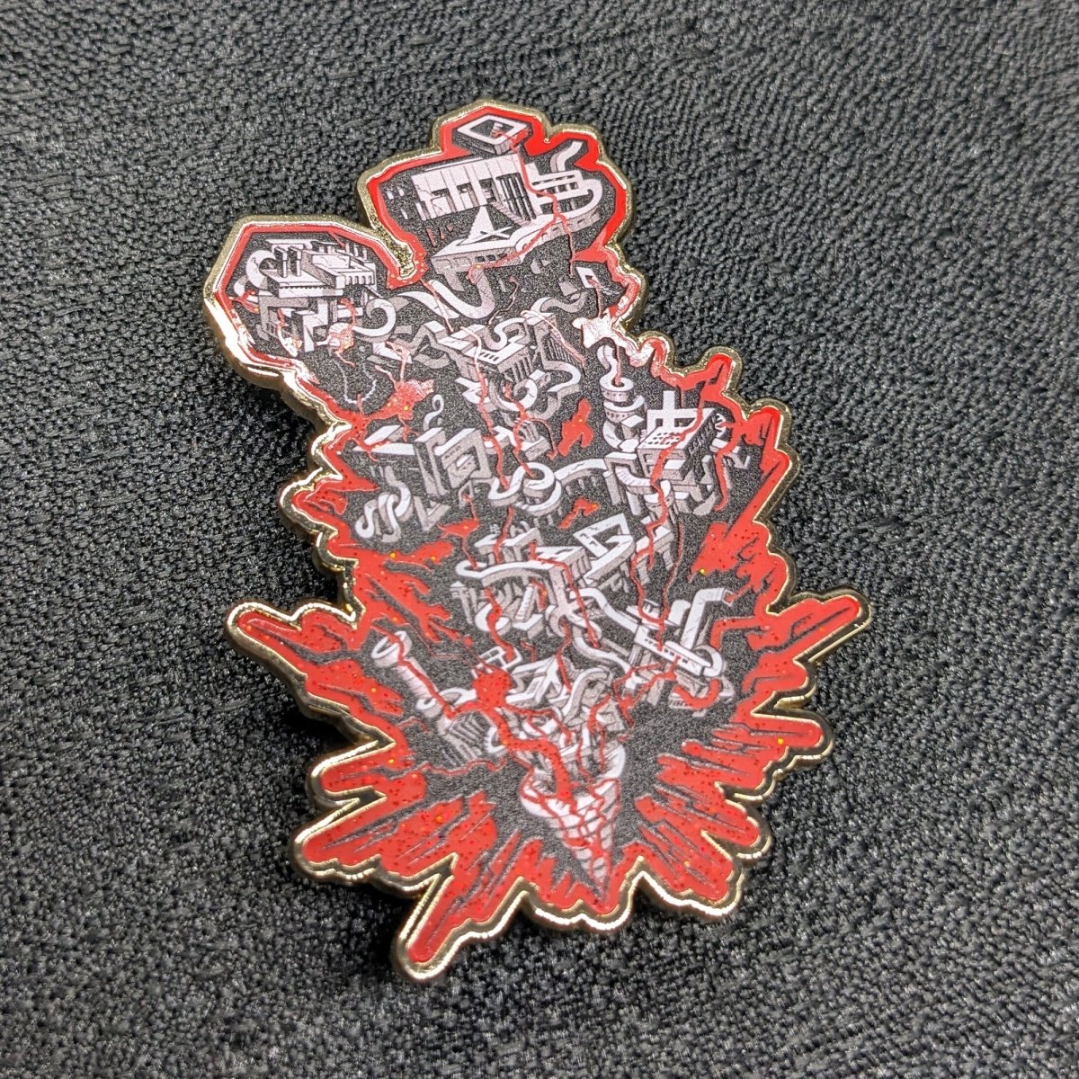 Mementos Enamel Pin (Persona 5) (B Grade)