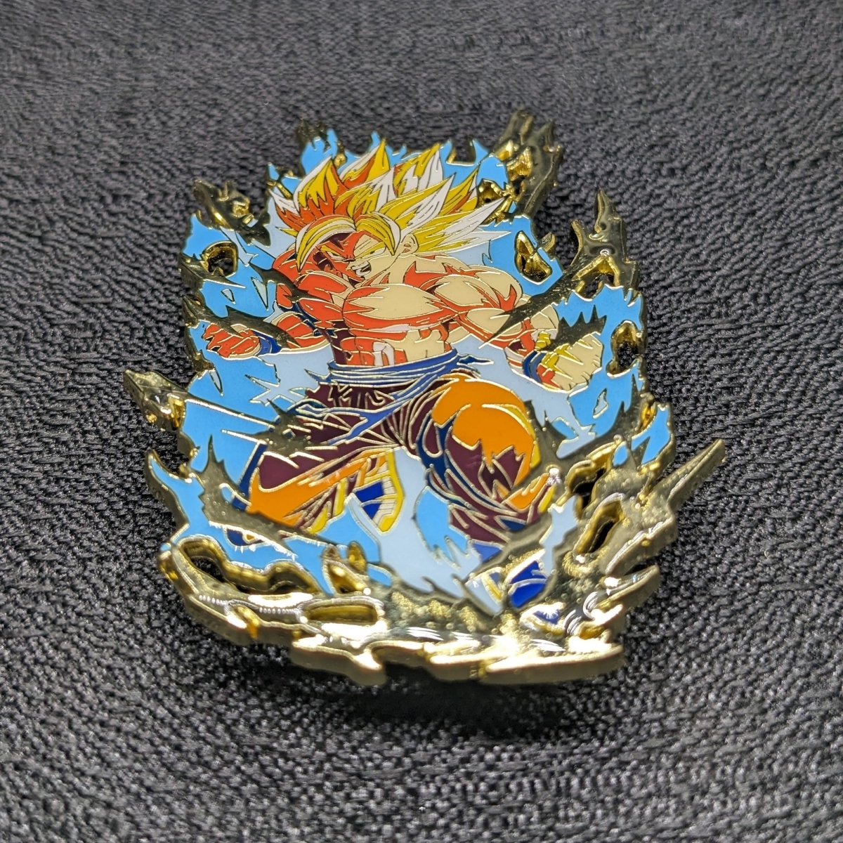 Super Saiyan Goku Enamel Pin